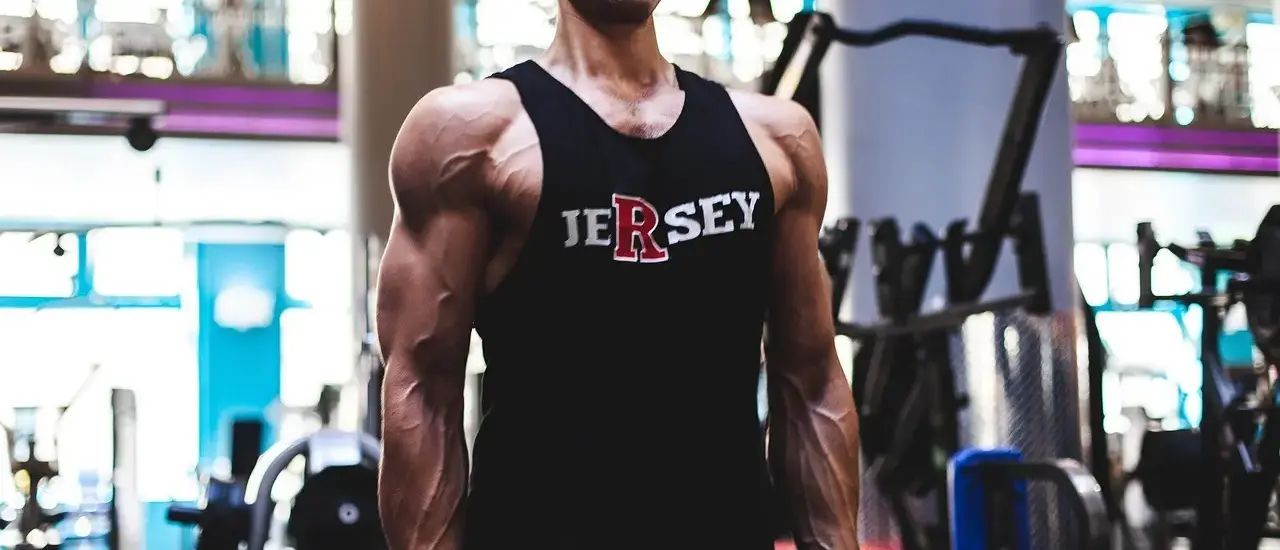 Hvad vejer en herregårdssten? - Typiske vægte, materialer og smarte tips til løft og transport