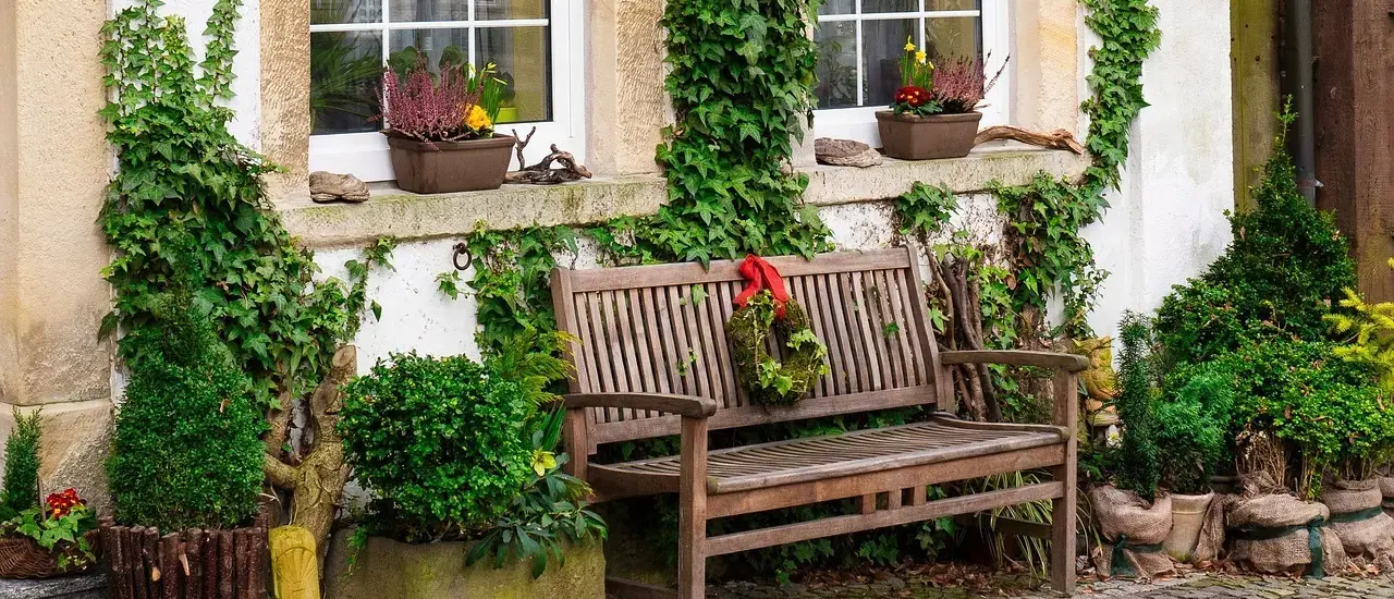 Hvor tung skal en havebænk være for at stå fast?